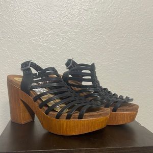 Black heeled clog